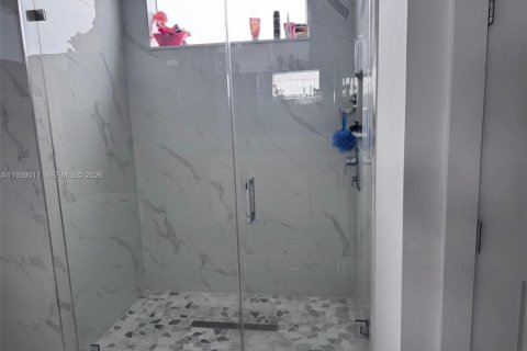 Casa en venta en Lehigh Acres, Florida, 3 dormitorios № 2053726 - foto 8