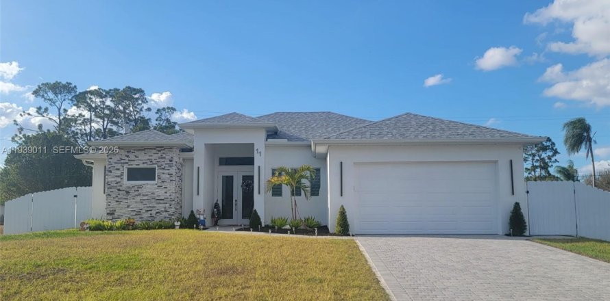 Casa en Lehigh Acres, Florida 3 dormitorios № 2053726