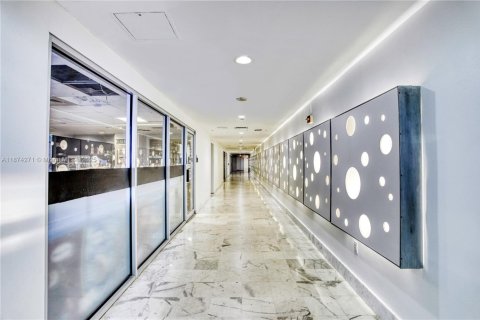 Condominio en alquiler en Miami Beach, Florida, 57.51 m2 № 1920614 - foto 8