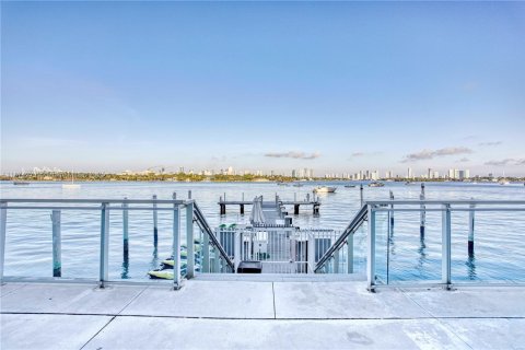 Condominio en alquiler en Miami Beach, Florida, 57.51 m2 № 1920614 - foto 14