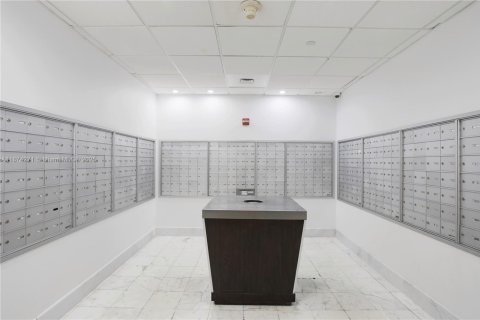 Condominio en alquiler en Miami Beach, Florida, 57.51 m2 № 1920614 - foto 17