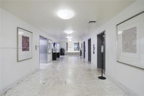 Condominio en alquiler en Miami Beach, Florida, 57.51 m2 № 1920614 - foto 16