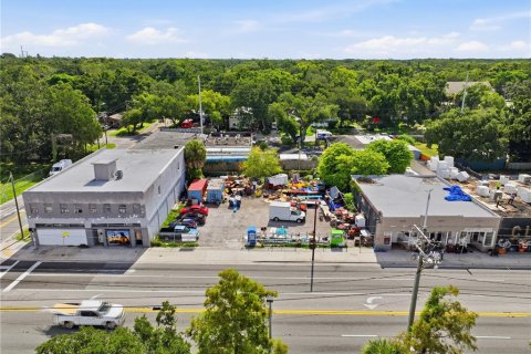 Commercial property in Tampa, Florida № 2342120