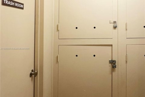 Купить кондоминиум в Лодердейл-бай-те-Си, Флорида 1 спальня, 78.04м2, № 1936691 - фото 15