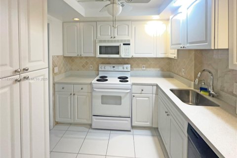 Купить кондоминиум в Лодердейл-бай-те-Си, Флорида 1 спальня, 78.04м2, № 1936691 - фото 6