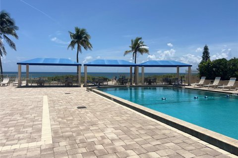 Купить кондоминиум в Лодердейл-бай-те-Си, Флорида 1 спальня, 78.04м2, № 1936691 - фото 27