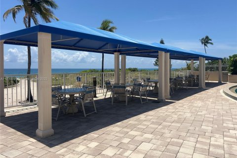 Купить кондоминиум в Лодердейл-бай-те-Си, Флорида 1 спальня, 78.04м2, № 1936691 - фото 28