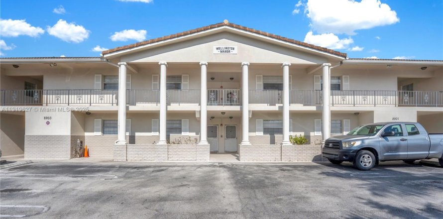 Condo in Coral Springs, Florida, 2 bedrooms № 1974821