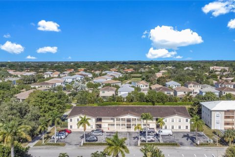 Condo in Coral Springs, Florida, 2 bedrooms № 1974821 - photo 15