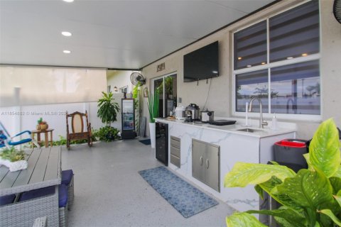 Casa en venta en Homestead, Florida, 4 dormitorios, 169.64 m2 № 2054469 - foto 17