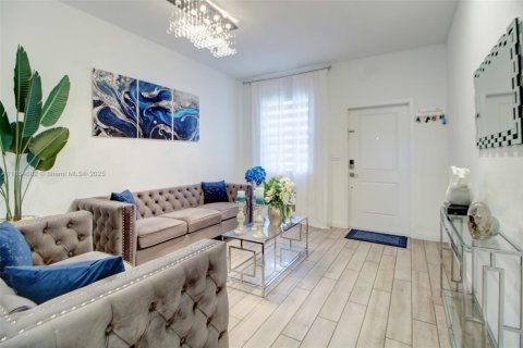 Casa en venta en Homestead, Florida, 4 dormitorios, 169.64 m2 № 2054469 - foto 4