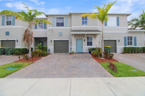 Casa en venta en Homestead, Florida, 4 dormitorios, 169.64 m2 № 2054469 - foto 3