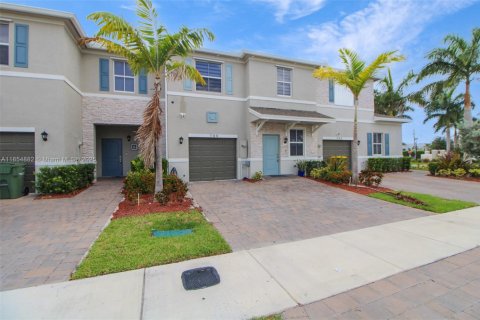 Casa en venta en Homestead, Florida, 4 dormitorios, 169.64 m2 № 2054469 - foto 2