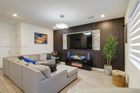 Casa en venta en Homestead, Florida, 4 dormitorios, 169.64 m2 № 2054469 - foto 10