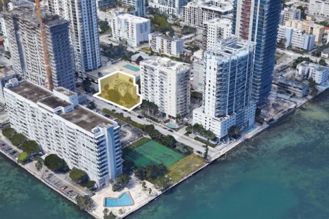 Propiedad comercial en venta en Miami, Florida № 1962428 - foto 5