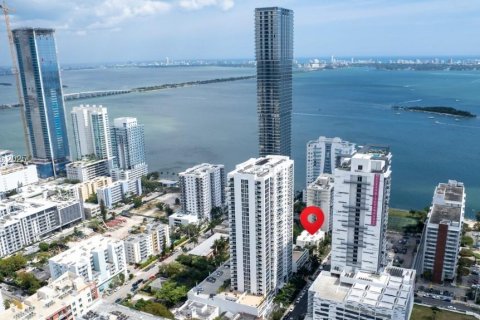 Propiedad comercial en venta en Miami, Florida № 1962428 - foto 6