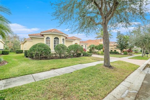 Villa ou maison à vendre à Tampa, Floride: 4 chambres, 336.96 m2 № 2201392 - photo 3