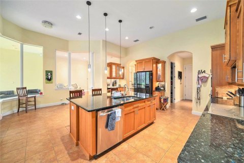 Villa ou maison à vendre à Tampa, Floride: 4 chambres, 336.96 m2 № 2201392 - photo 8