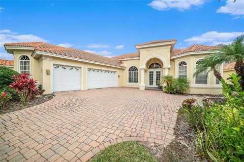Villa ou maison à vendre à Tampa, Floride: 4 chambres, 336.96 m2 № 2201392 - photo 6