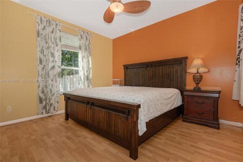 Casa en venta en Davie, Florida, 4 dormitorios, 171.22 m2 № 2044746 - foto 16