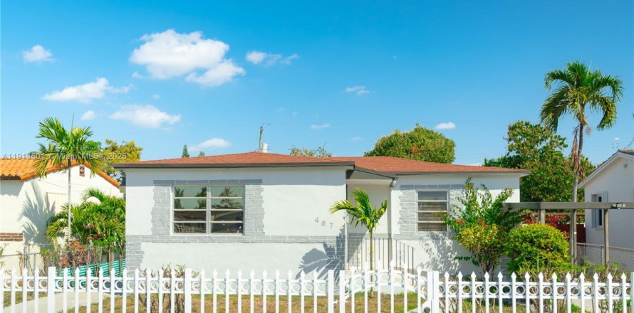 Casa en Hialeah, Florida 3 dormitorios, 190.17 m2 № 1974159