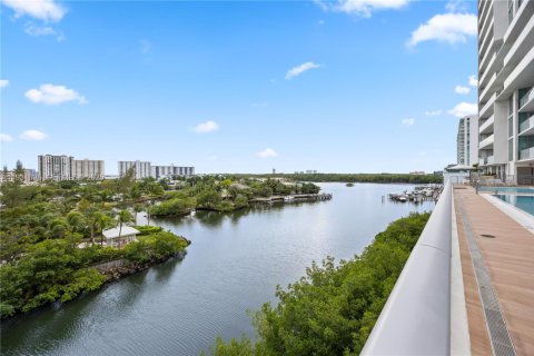 Снять в аренду кондоминиум в Санни-Айлс-Бич, Флорида 2 спальни, 141.58м2, № 1989781 - фото 27