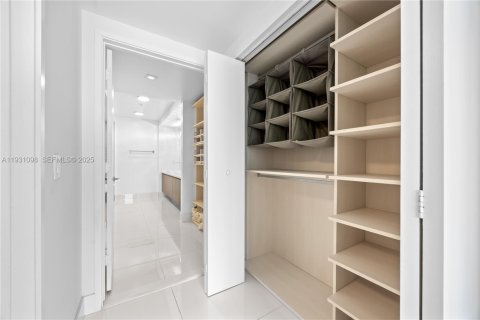 Снять в аренду кондоминиум в Санни-Айлс-Бич, Флорида 2 спальни, 141.58м2, № 1989781 - фото 11