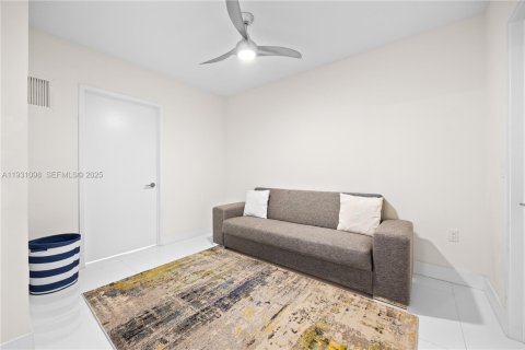 Снять в аренду кондоминиум в Санни-Айлс-Бич, Флорида 2 спальни, 141.58м2, № 1989781 - фото 4