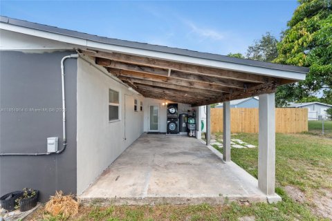 Villa ou maison à louer à Miami, Floride: 3 chambres, 147.81 m2 № 1858953 - photo 18