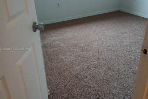Adosado en alquiler en North Lauderdale, Florida, 2 dormitorios, 130.53 m2 № 1934609 - foto 9