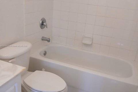 Adosado en alquiler en North Lauderdale, Florida, 2 dormitorios, 130.53 m2 № 1934609 - foto 10