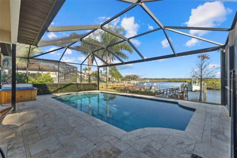 House in Tarpon Springs, Florida 4 bedrooms, 250.74 sq.m. № 1509590 - photo 18