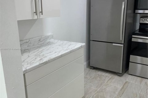 Снять в аренду кондоминиум в Майами, Флорида 2 спальни, 98.01м2, № 1948215 - фото 5