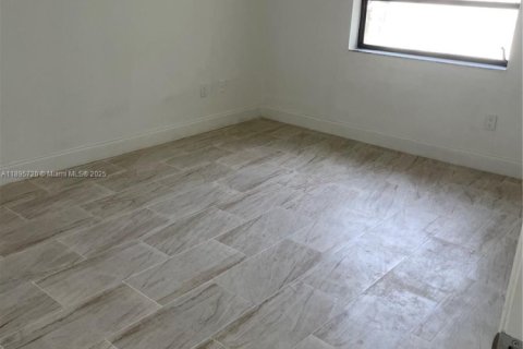 Снять в аренду кондоминиум в Майами, Флорида 2 спальни, 98.01м2, № 1948215 - фото 13