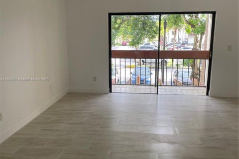 Снять в аренду кондоминиум в Майами, Флорида 2 спальни, 98.01м2, № 1948215 - фото 11