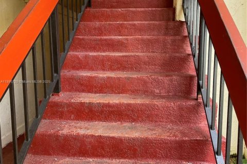 Снять в аренду кондоминиум в Майами, Флорида 2 спальни, 98.01м2, № 1948215 - фото 6