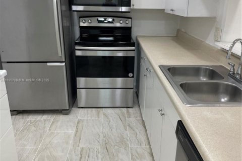 Снять в аренду кондоминиум в Майами, Флорида 2 спальни, 98.01м2, № 1948215 - фото 26