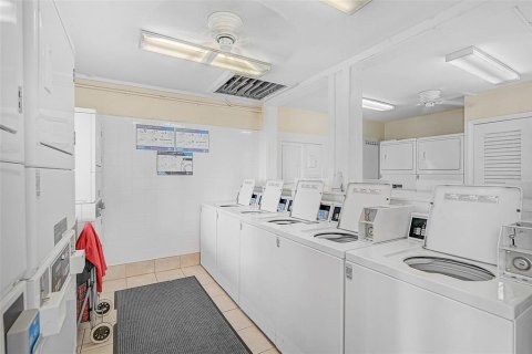 Copropriété à vendre à Bradenton, Floride: 2 chambres, 67.45 m2 № 2204234 - photo 25