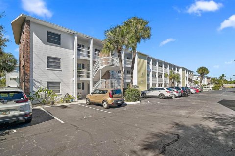 Copropriété à vendre à Bradenton, Floride: 2 chambres, 67.45 m2 № 2204234 - photo 2