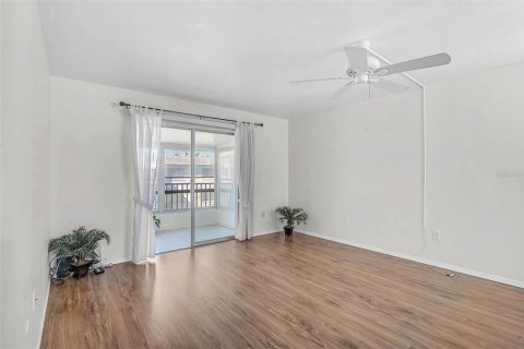 Copropriété à vendre à Bradenton, Floride: 2 chambres, 67.45 m2 № 2204234 - photo 12