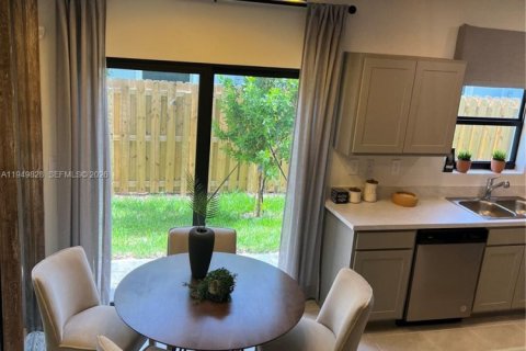 Casa en venta en Florida City, Florida, 3 dormitorios, 127.83 m2 № 2006444 - foto 7