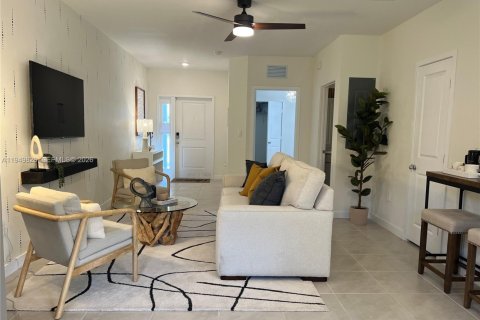 Casa en venta en Florida City, Florida, 3 dormitorios, 127.83 m2 № 2006444 - foto 9