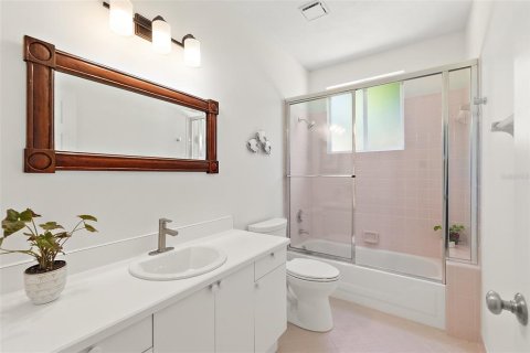 House in Palm Coast, Florida 4 bedrooms, 264.12 sq.m. № 1735401 - photo 30