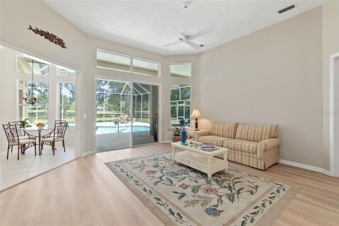 House in Palm Coast, Florida 4 bedrooms, 264.12 sq.m. № 1735401 - photo 9