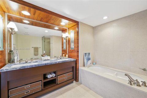 Copropriété à louer à Miami Beach, Floride: 2 chambres, 96.15 m2 № 1693247 - photo 27