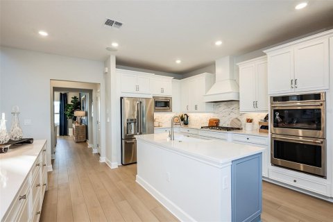 Casa en venta en Mount Dora, Florida, 5 dormitorios, 388.42 m2 № 2208687 - foto 3