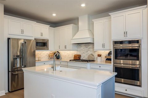 Casa en venta en Mount Dora, Florida, 5 dormitorios, 388.42 m2 № 2208687 - foto 4