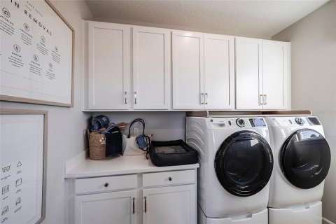 Casa en venta en Mount Dora, Florida, 5 dormitorios, 388.42 m2 № 2208687 - foto 18