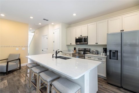 Adosado en venta en Kissimmee, Florida, 3 dormitorios, 143.53 m2 № 1776407 - foto 6