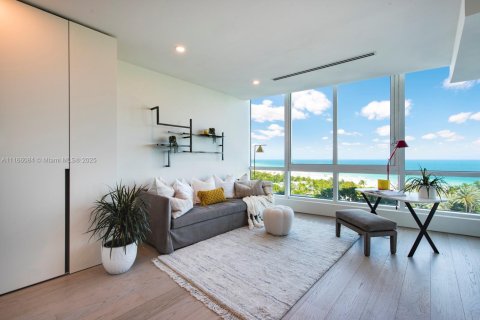 Condominio en venta en Miami Beach, Florida, 2 dormitorios, 163.23 m2 № 1861319 - foto 10